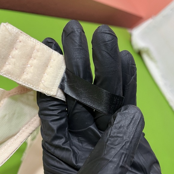 Marilyn Monroe Intimates‎ bra pink cream lace size 34C Womens - Picture 2 of 3